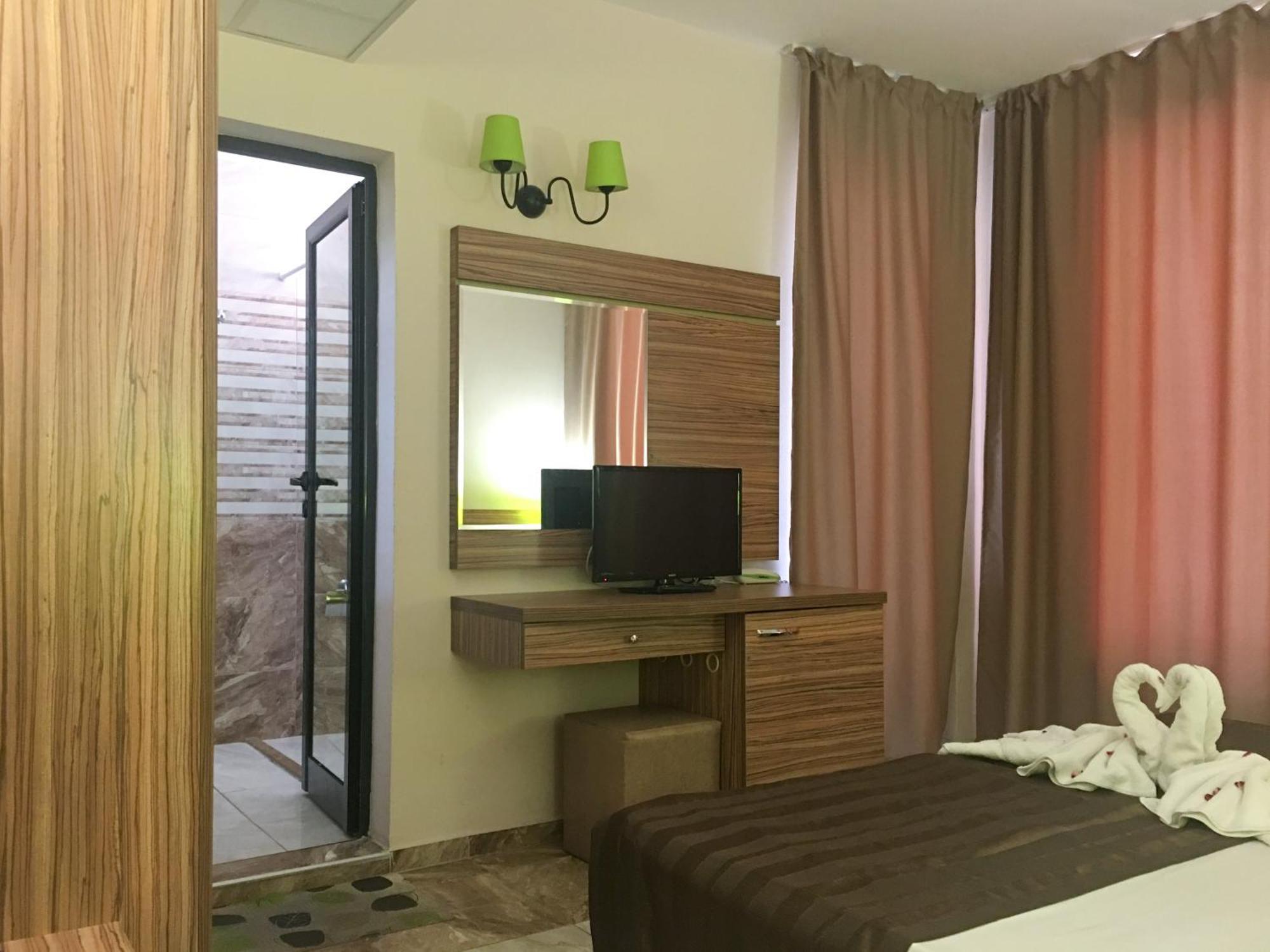 Tia Maria Is Situated In The Southern Part Of The Sunny Beach Resort Esterno foto